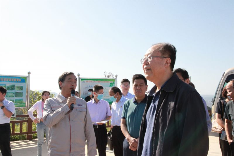 
				   
					河南省人大常委會黨組副書記、副主任馬懿一行到洛陽黃河同力調(diào)研
				 